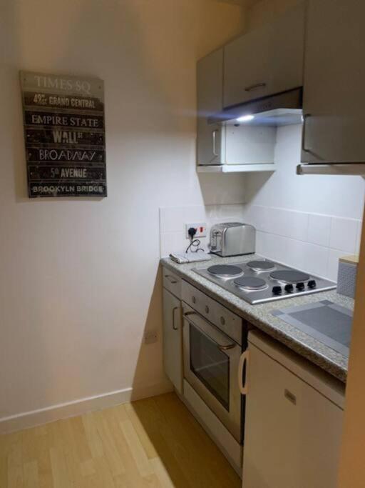 גלאזגו Trendy One Bedroom Apartment מראה חיצוני תמונה