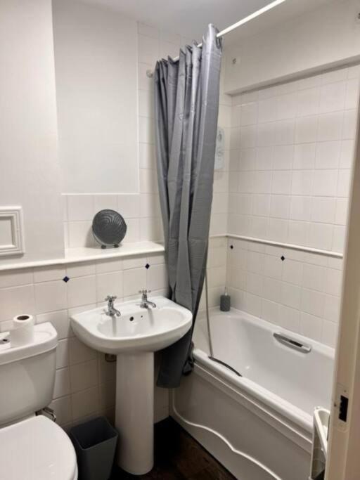 גלאזגו Trendy One Bedroom Apartment מראה חיצוני תמונה