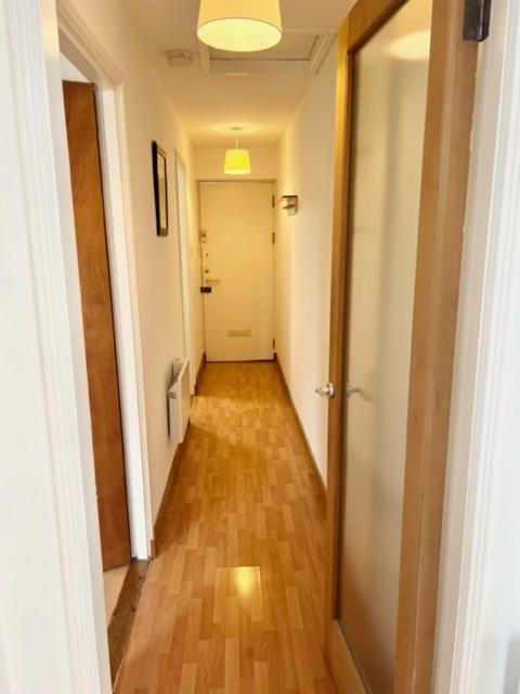 גלאזגו Trendy One Bedroom Apartment מראה חיצוני תמונה